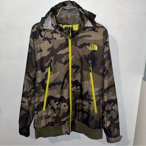 The North Face Men’s Camouflage Yeti Jacket Size: Large